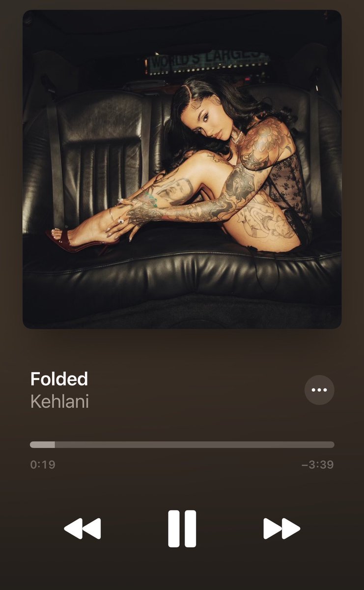 SALUTETHEREALBISHES🥵 tweet media