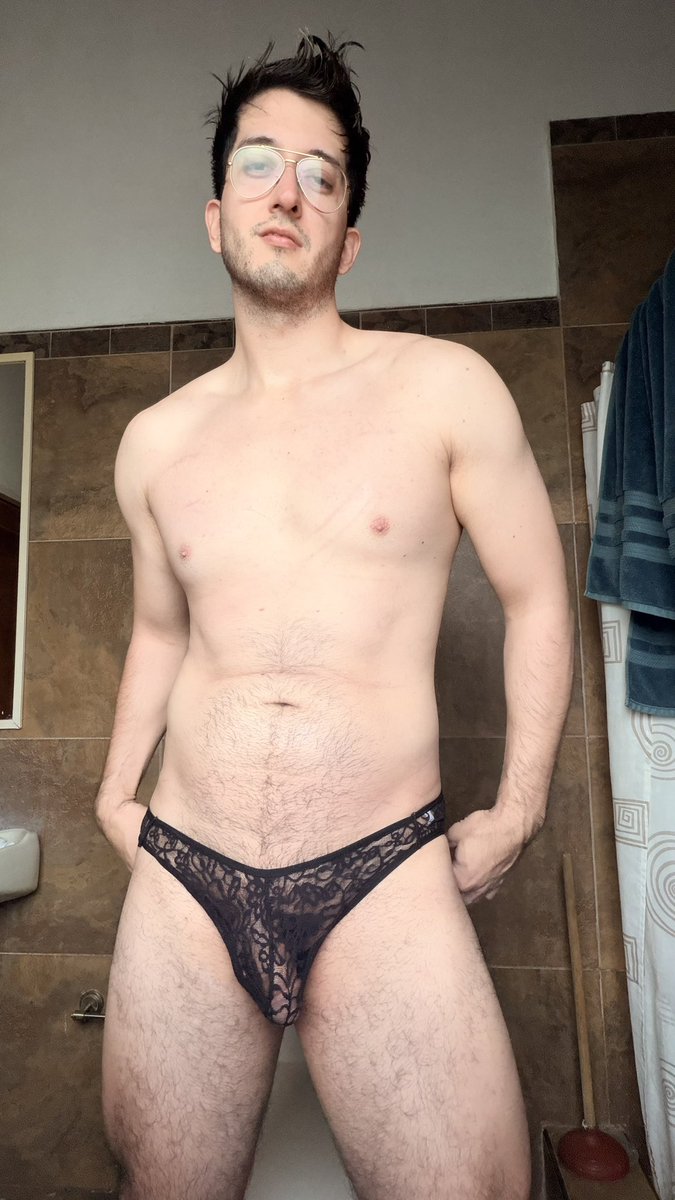 twometersofhim's tweet image. Hace mucho calor, mejor nos quedamos así #underwear #gay #lenceria #calzon