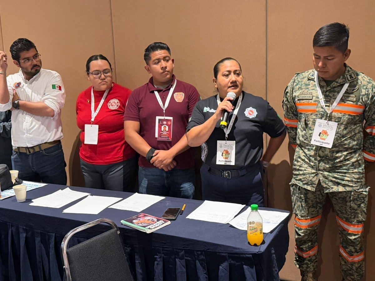 CNPC_MX's tweet image. 🌀En el marco de la Reunión de Lluvias y Ciclones Tropicales 2026, la #CNPC impulsa la profesionalización de los integrantes del #Sinaproc.

Hoy impartimos la segunda parte del curso 🧑🏻‍🏫 “Sistema de Comando de Incidentes Nivel Intermedio #SCI”, el cual fortalece las capacidades de