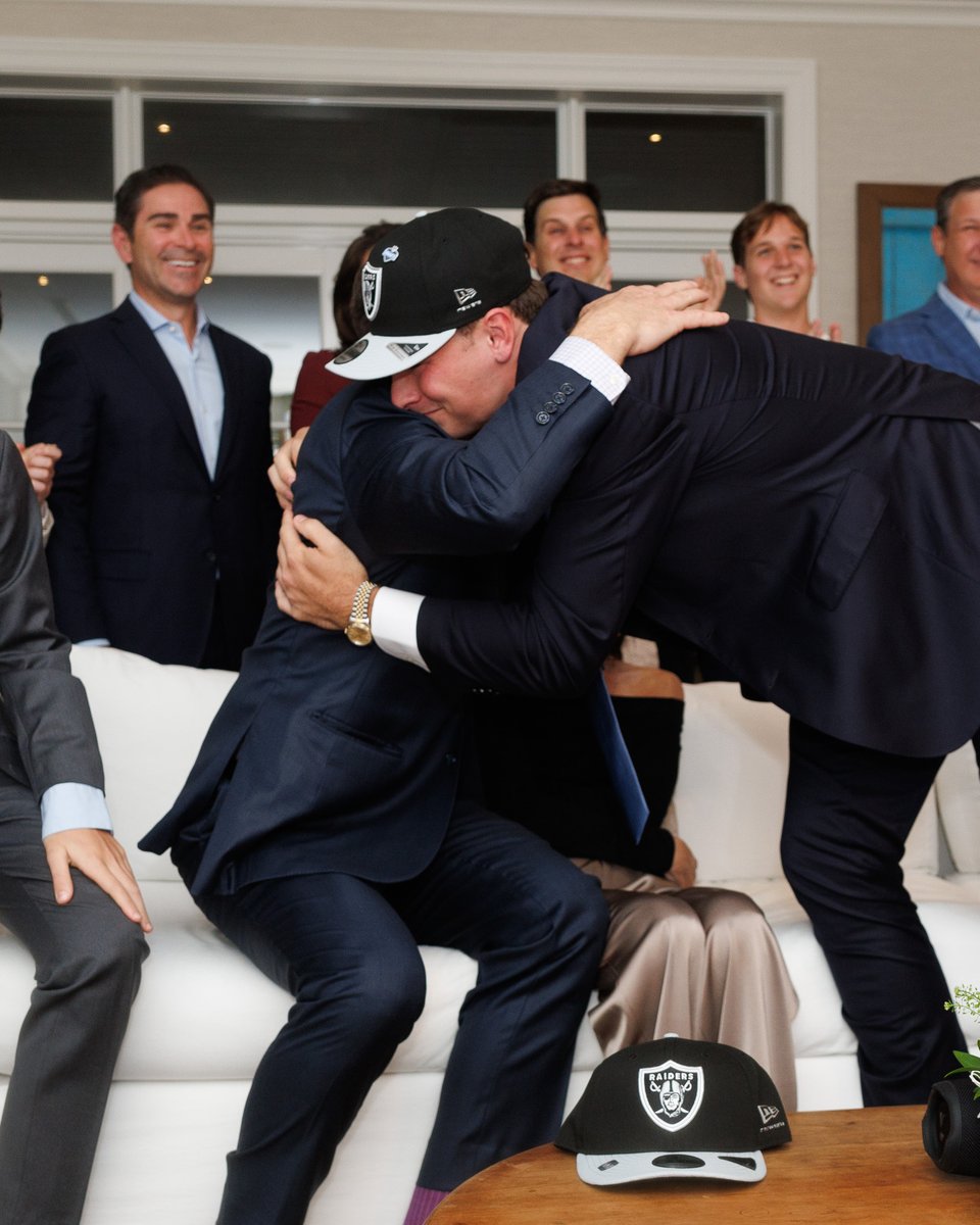 Raiders's tweet image. The pick is in, and so are the tears 🥹 #RaiderNation

📺 ESPN | Credit: @excelsm