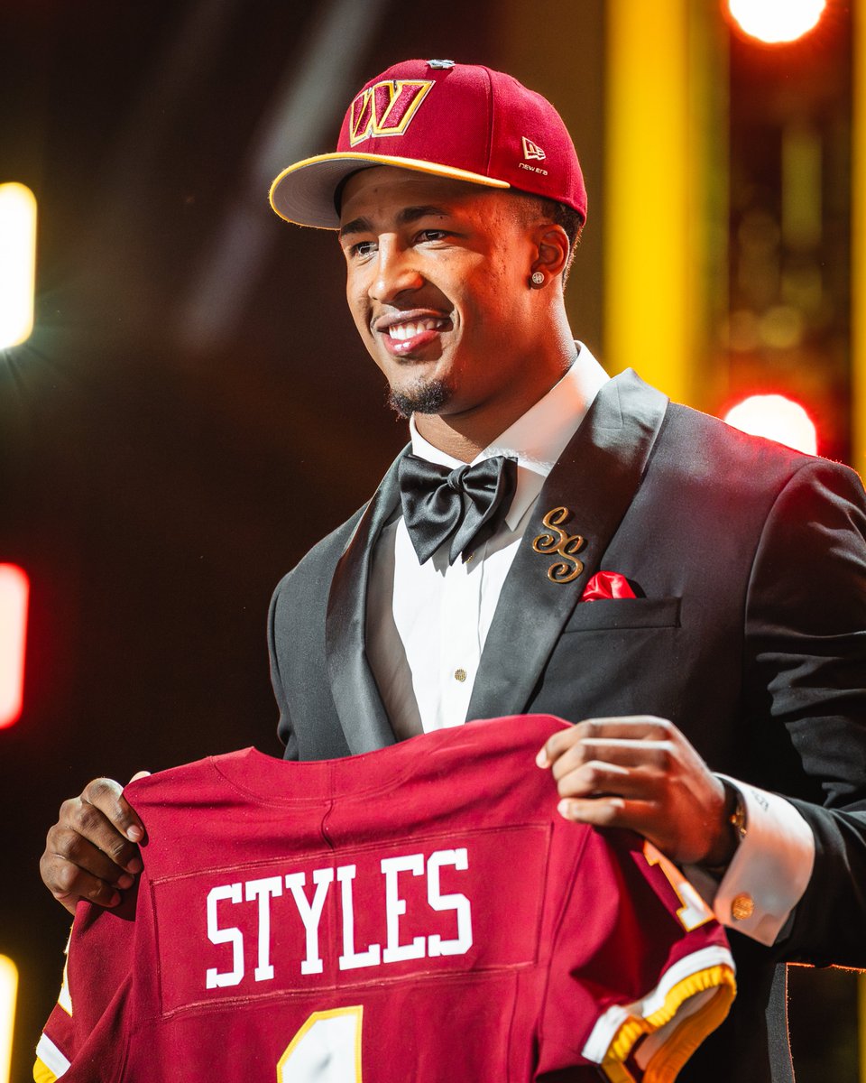 Washington Commanders tweet media