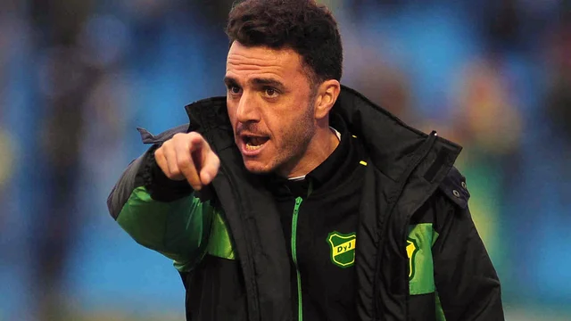 Es admirable el humo que vende Mariano Soso. En el fútbol argentino, hoy contra Boca, cumplió 100 partidos como DT. Ganó 32. Y logra que lo sigan contratando.