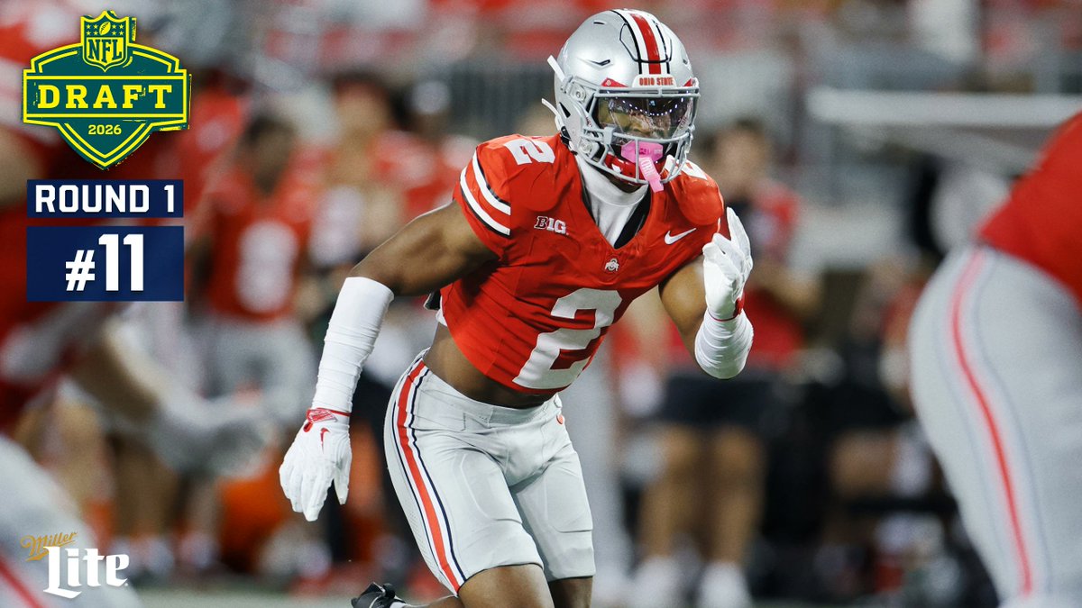 VoiceOfTheStar's tweet photo. 📰 Caleb Downs is the #Cowboys first selection of the #2026 NFL Draft.

The versatile safety out of Ohio State was too good to pass up, Dallas trading up to secure him. 

Full story and scouting report 🔬👉🏾 https://t.co/QtqQkLMzQj https://t.co/9X4rMJOqvu
