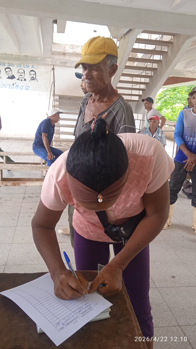 La mujer nicetense la que no se Rinde, la que mo claudica la que se multiplica como la llama del carbón deja la  huella de #LaFirmaPorLaPatria  con el legado de Mariana nos seguimos empinando sin miedo a vencer #GirónEsHoy