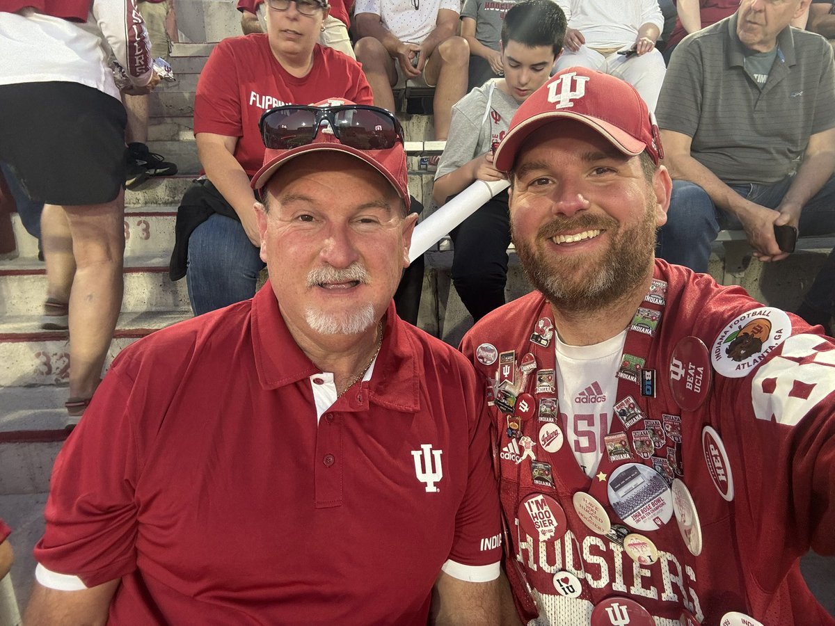 Zane_Clodfelter's tweet image. Spring game shenanigans ⚪️🔴 #Hoosiers