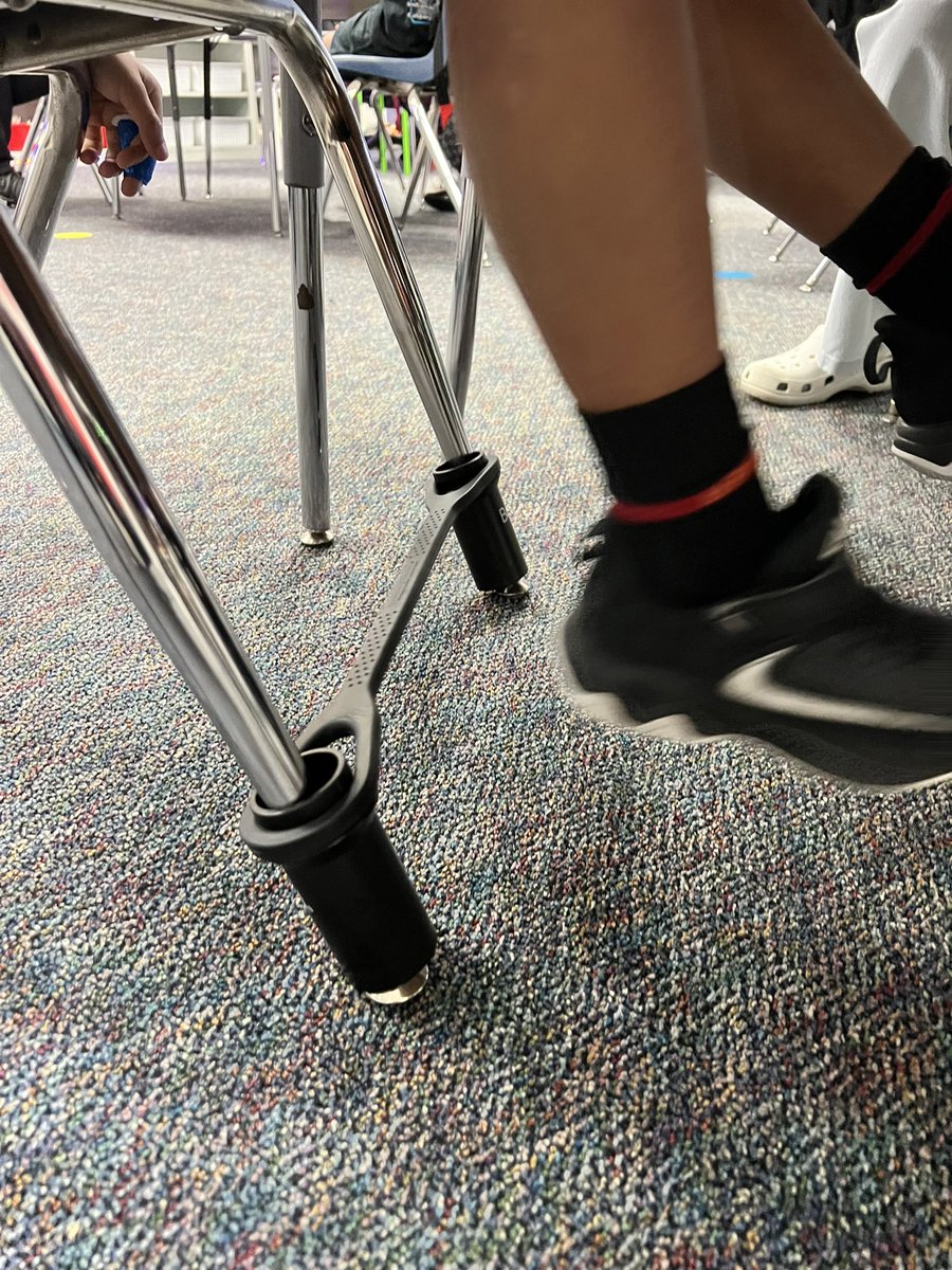 Zavalacaring's tweet photo. Let’s Wiggle. Sometimes our brain and body needs a little movement during learning.  #flexibleseating @hoodcase97 @AlvinISD_EL @AlvinISD_EdFdn https://t.co/x97wmJnIwo