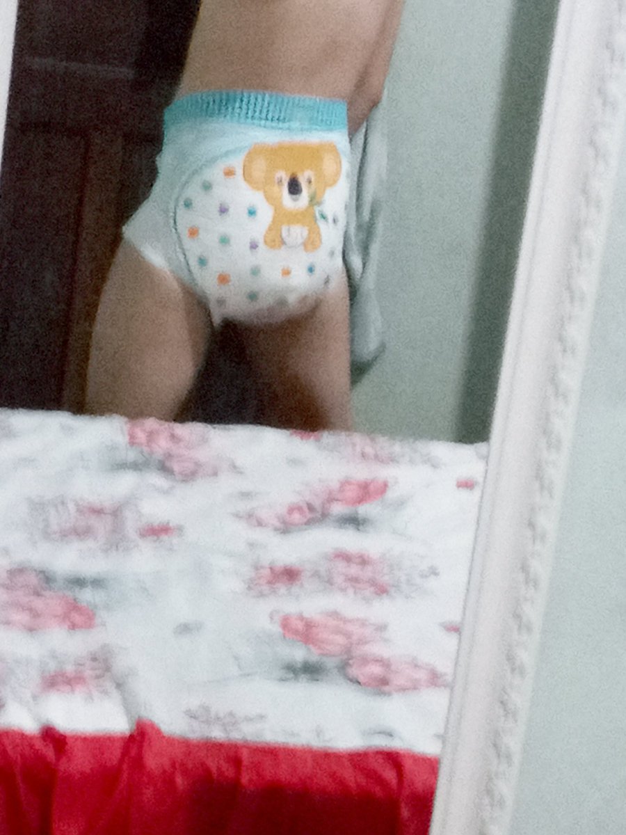 ice_cookie010's tweet photo. How It Started:
#abdlboy #dl #diaperboy #diapered #abdl https://t.co/sUZjkMivFK