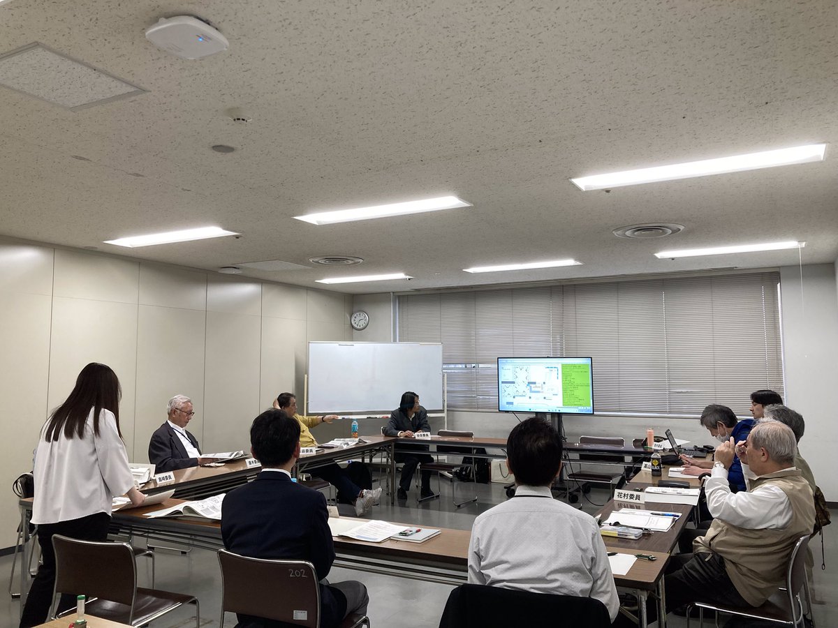 16_funafea's tweet photo. ４月２３日第１８回ふなばし市民活動フェア第一回実行委員会が開催されました。

新しいメンバーを加え、前回の振返りと今後の話し合いをしました。

まずは市民活動を知っていただきたい！！

活動団体のご協力もお待ちしています。　

よろしくお願いいたします。

#船橋　#ボランティア　＃市民活動 https://t.co/h0U5uPvAkj
