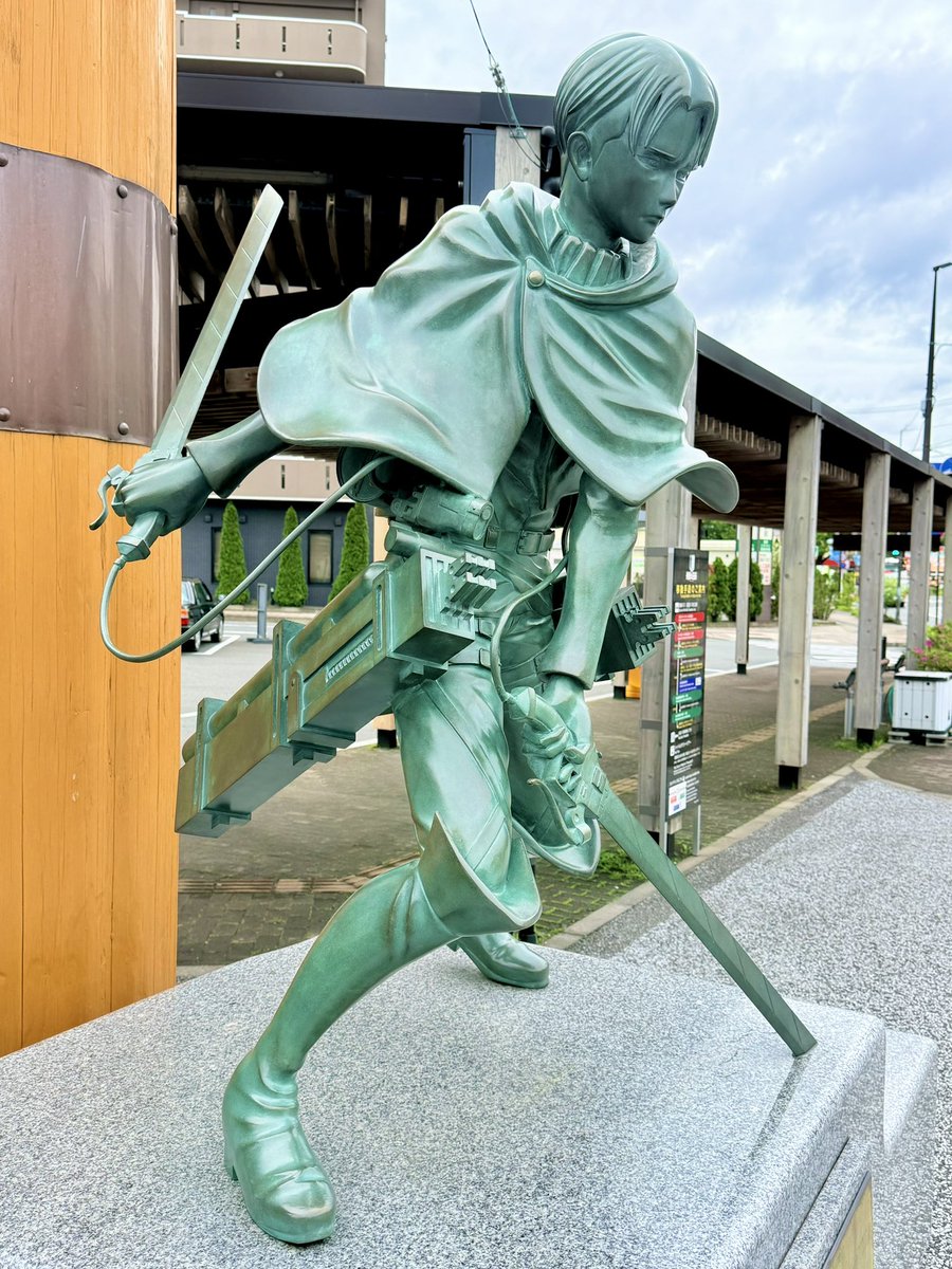 リヴァイ兵長おはようございます！本日は進撃の巨人inHITAミュージアムへ『諫山創セレクト原画 新展示』を拝見しにまいりました！！わくわくドキドキです☺️

#進撃の日田