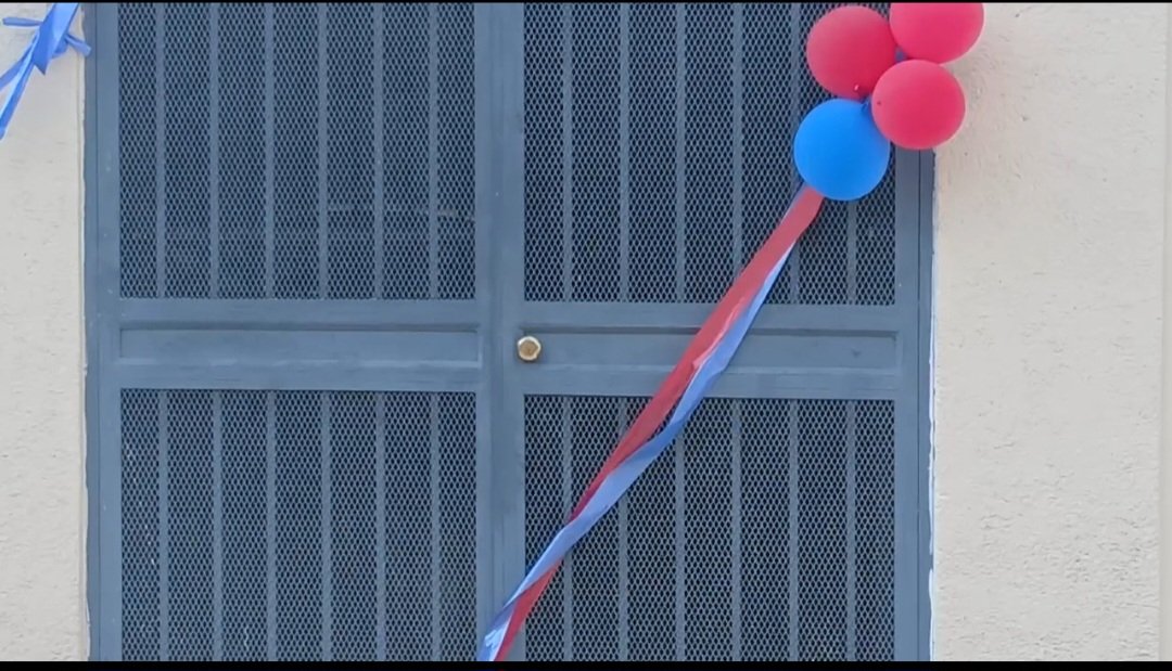 RadioDouce's tweet image. Le ministère des Affaires sociales et du Travail, Marc-Élie Nelson inaugure à nouveau son restaurant communautaire, fermé depuis 4 ans, et annonce de nouvelles initiatives sociales à travers le pays pour renforcer l’accompagnement des populations vulnérables.
#Haïti #MAST #Social