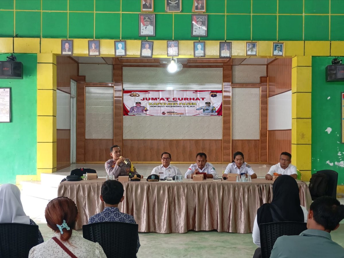 polsek_longikis's tweet photo. Paser – Dalam rangka mempererat hubungan dengan masyarakat sekaligus menjaga situasi keamanan dan ketertiban, Polsek Long Ikis menggelar kegiatan “Jumat Curhat” bersama warga Desa Bukit Seloka, Kecamatan Long Ikis, Kabupaten Paser, pada Jumat (24/4/2026) pukul 10.00 Wita. https://t.co/e655UqMwpq