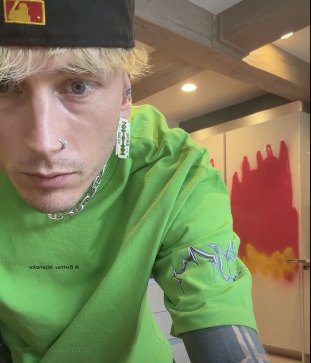 mandy 🗝️🏨😈 tweet media