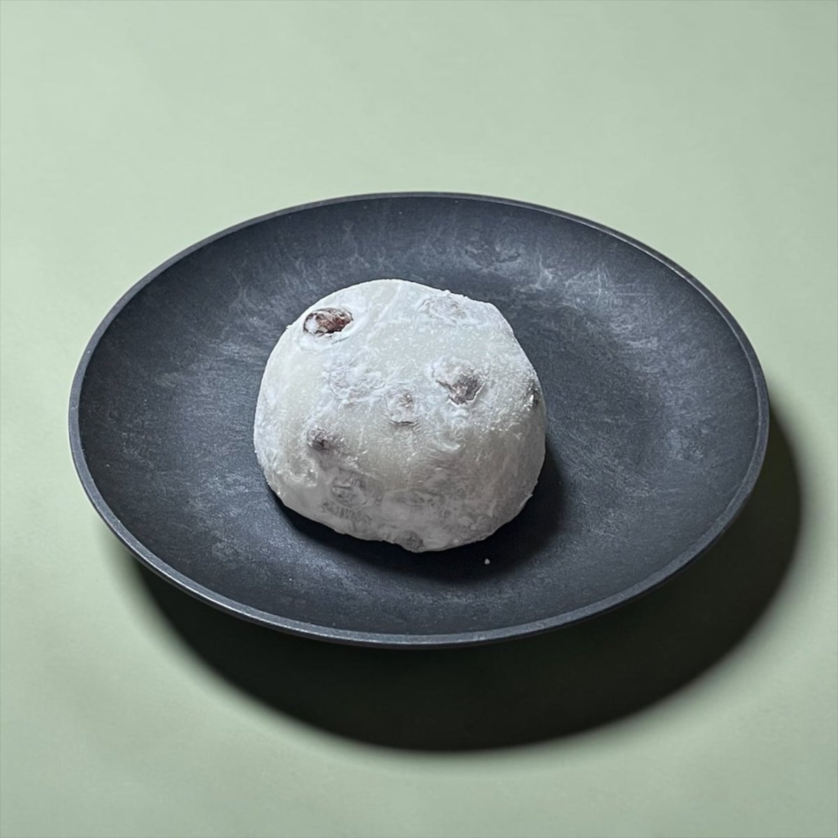 #菓子案内

僕の和菓子デビュー戦から見つめてくださっている20年来のお客様から。新宿高島屋にいろんな和菓子がうち揃い、京都航空便も、名古屋直行便も、記念すべき第一回から、僕のことを見つめてくださっている。ありがたい。

#谷中岡埜栄泉