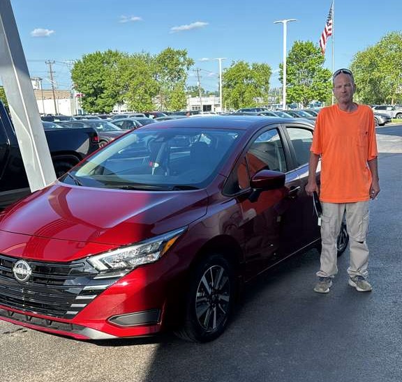 MtnView_Nissan's tweet image. Kenneth Helton just locked in his '25 Nissan Versa 🔥
Reliable, sharp, and ready to roll!
It was a pleasure helping you out, shoutout to Derrick for making it happen 👊
#VersaLife #HappyCustomer #Sold