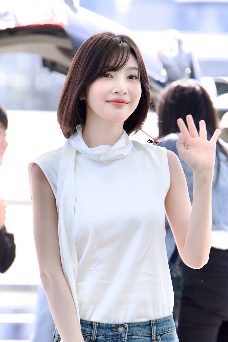 haistephanieee's tweet image. 24042026 ICN-&amp;gt;KUL

#JOY #박수영 #조이
#RedVelvet #레드벨벳