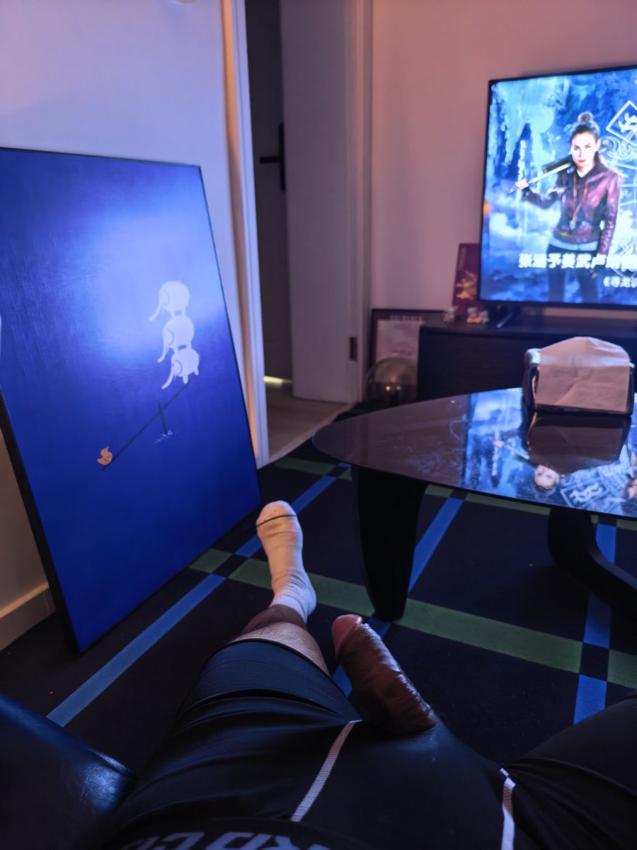 roy_mooo tweet media