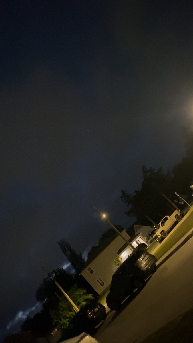 JuanMexica7lmk's tweet image. Bad day to be a storm #ifyoucanfeelitchaseit #breezy #rainraingoaway