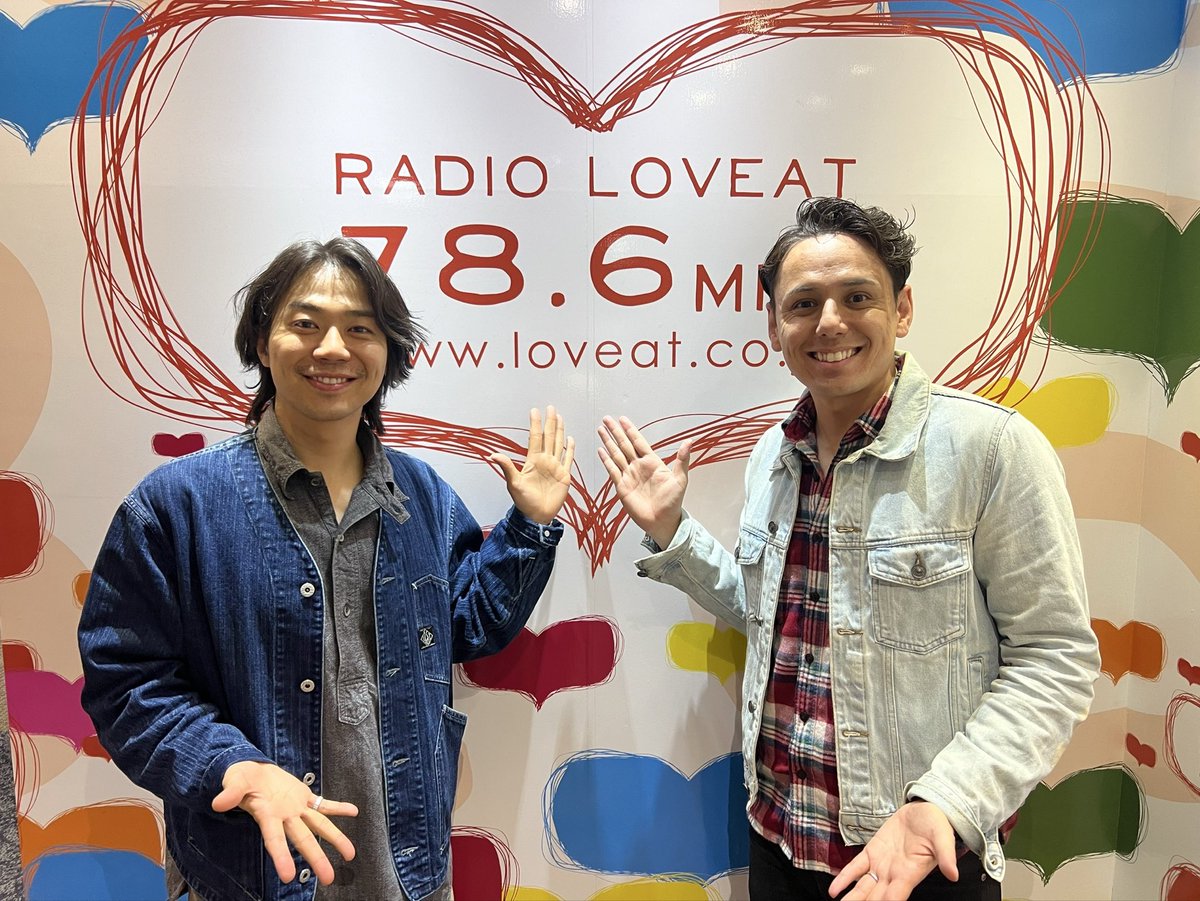 vitorsato1205's tweet photo. オラー！毎週金曜14:00-15:00は
ラジオラヴィート『ヴィトルーム』です

4月から始まり1番最初のゲストには大河俳優の彼に来てほしいと思っていました。
@ringoss 
1時間『菅沼翔也』を深掘りしています。

ただただ楽しかったなー‼️
#ヴィトルーム を付けてリアクションも🙏

https://t.co/gULhWB233X https://t.co/ut1ii1AQUy