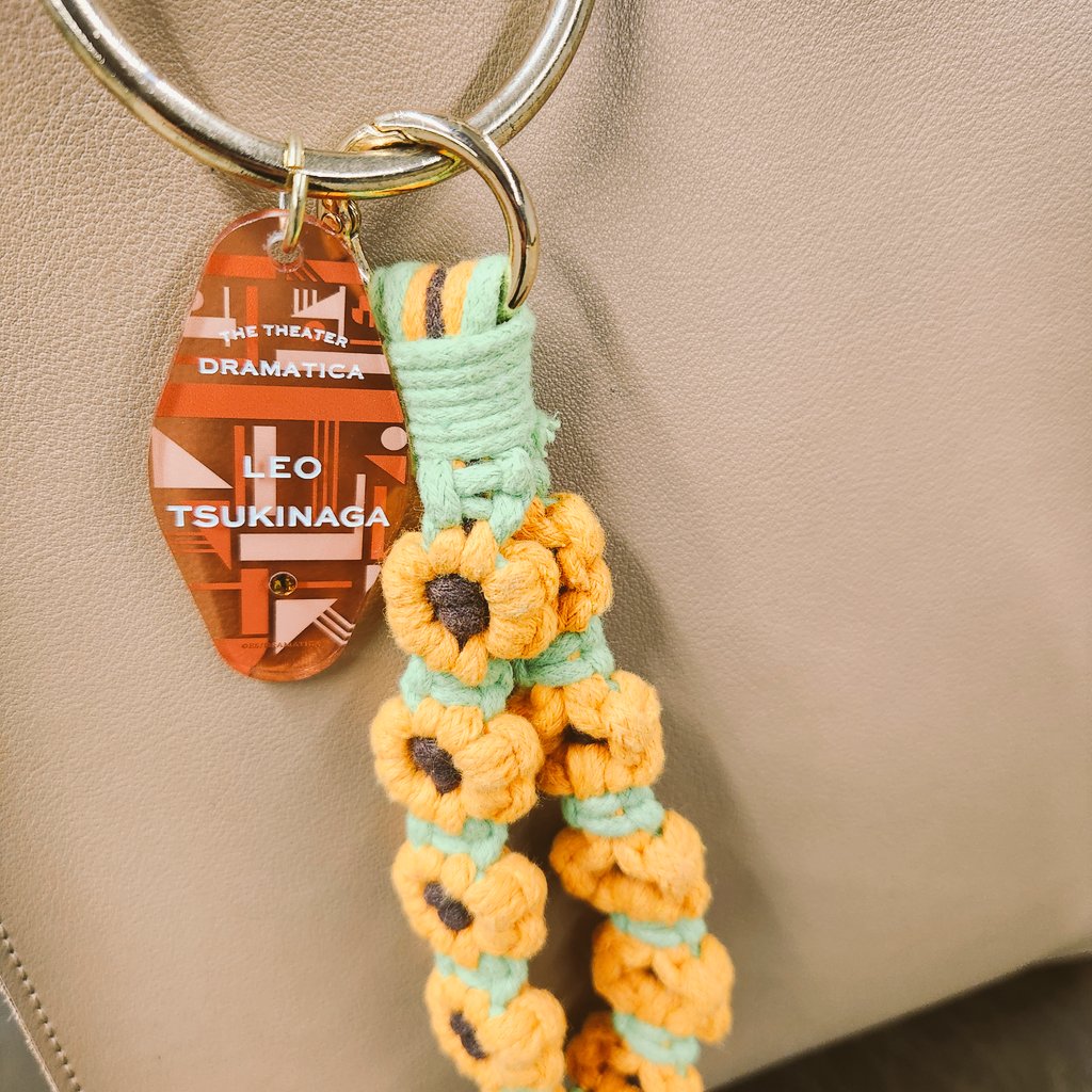 力ルᝰ✍︎5/5東３み49b tweet media