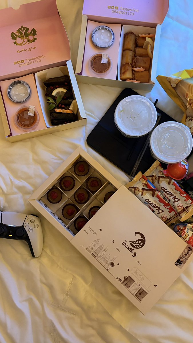 JustMeHere tweet media