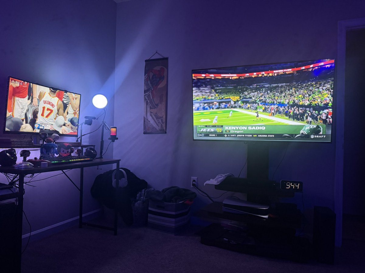 𝕄𝕚𝕔𝕜𝕖𝕪🌴 tweet media