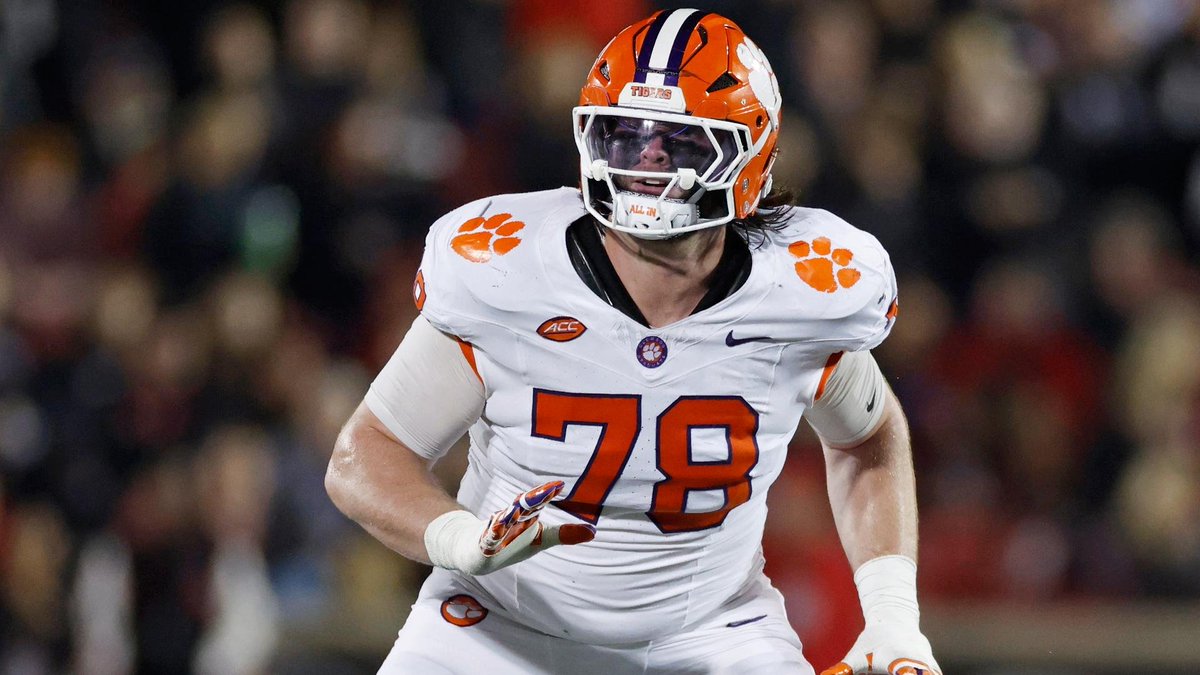 nflrums's tweet image. 🚨🚨#Lions select OT Blake Miller with the No. 17 overall pick.#Onepride #nfl