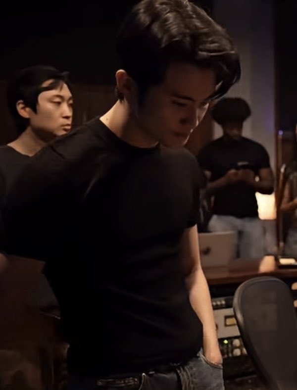 lnwmark every day i pray and cry tweet media