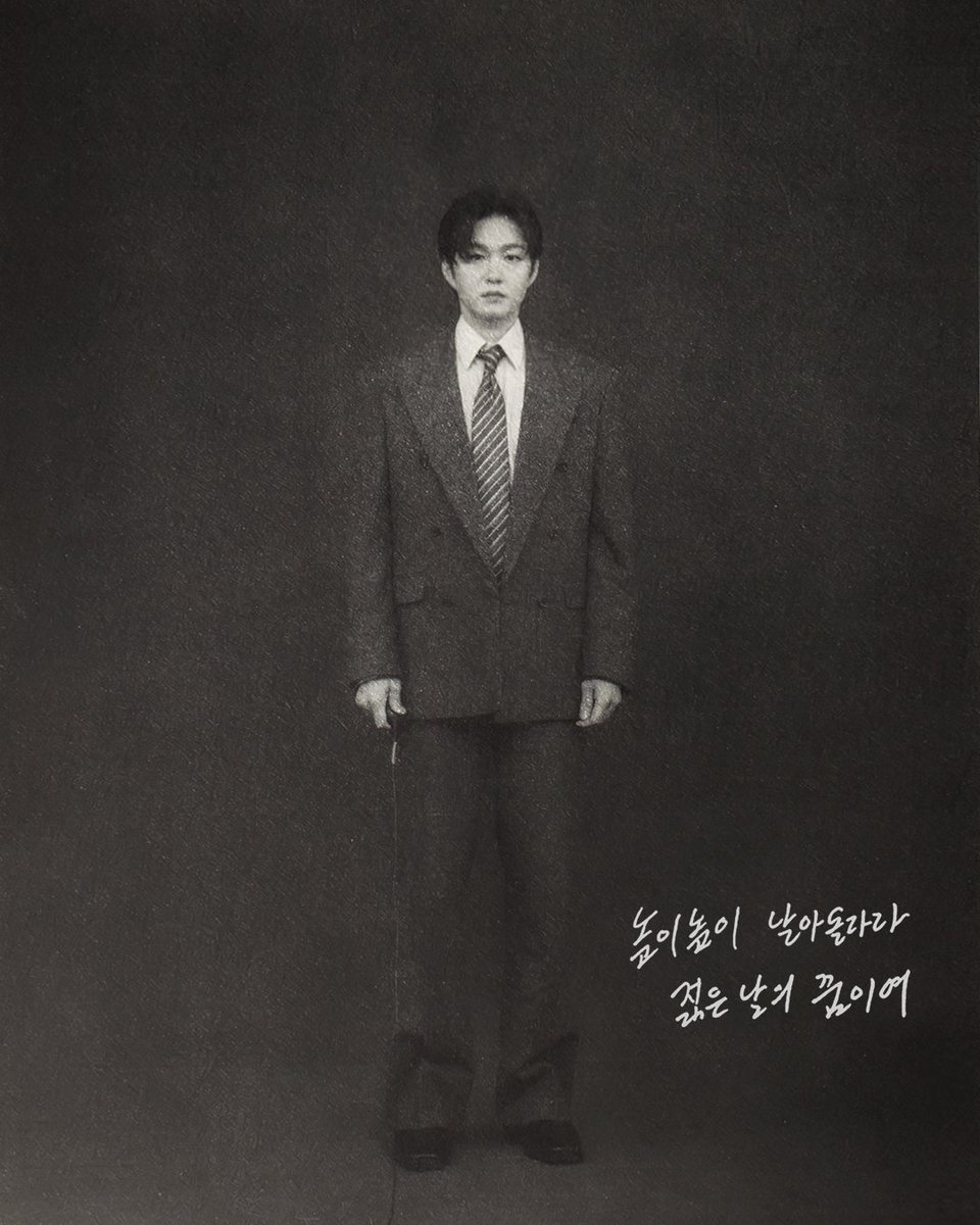 changsubzip's tweet photo. 할머니의 서랍 속 빛바랜 사진���에서 마주한 우리 할아버지의 청춘 같은 창섭이의 모습이다
#이창섭 #LEECHANGSUB https://t.co/rtywV0nGIp