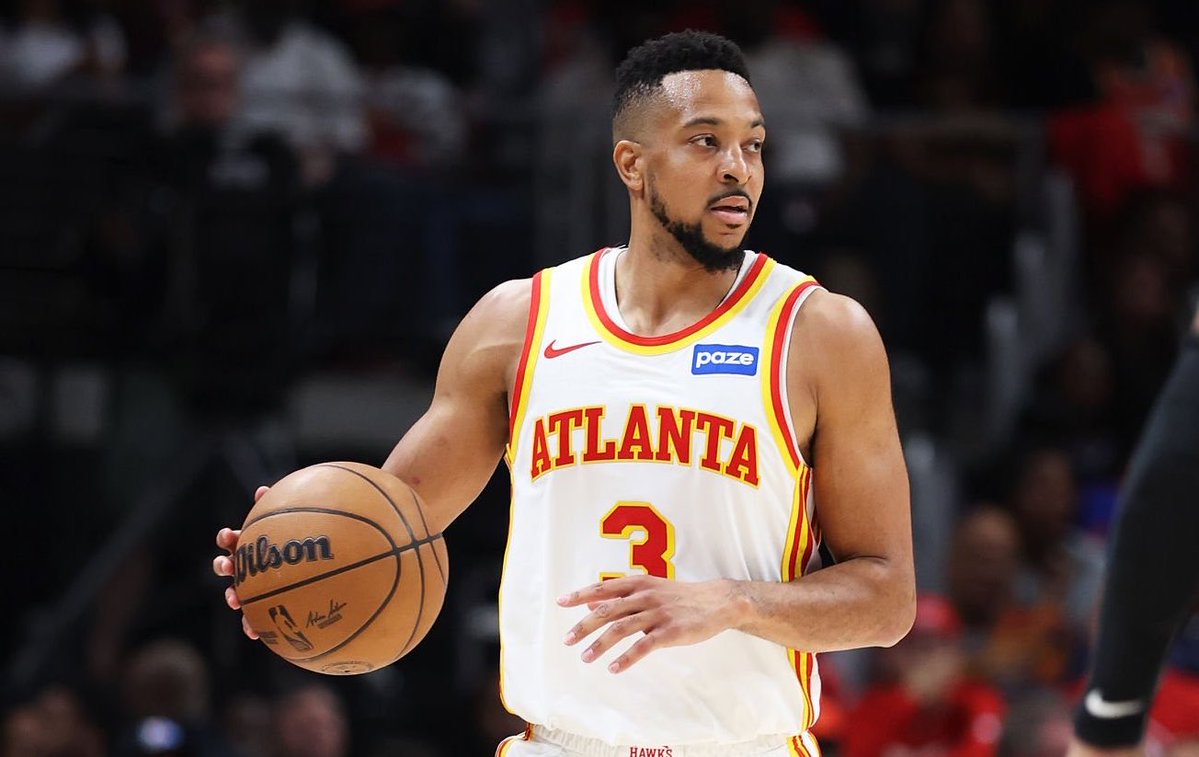 CJ MCCOLLUM TONIGHT:

23 POINTS
5 REBOUNDS 
2 STEALS
2 BLOCKS

GAME. WINNER. THE HAWKS TAKE A 2-1 SERIES LEAD OVER THE KNICKS 😤