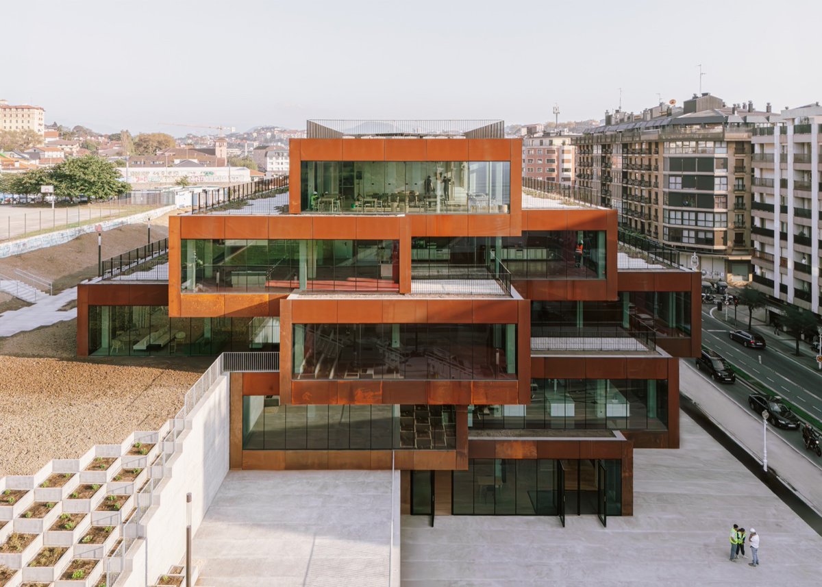 goooodofficial's tweet image. Gastronomy Open Ecosystem by BIG @BIG_Architects 
Bridges of science, gastronomy, entrepreneurship, and nature
LINK: gooood.cn/gastronomy-ope…
PHOTO by Francisco Tirado
#architecture #design #architecturaldesign