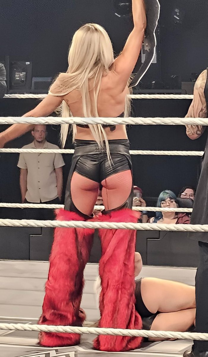 Ladies Wrestling Posts tweet media