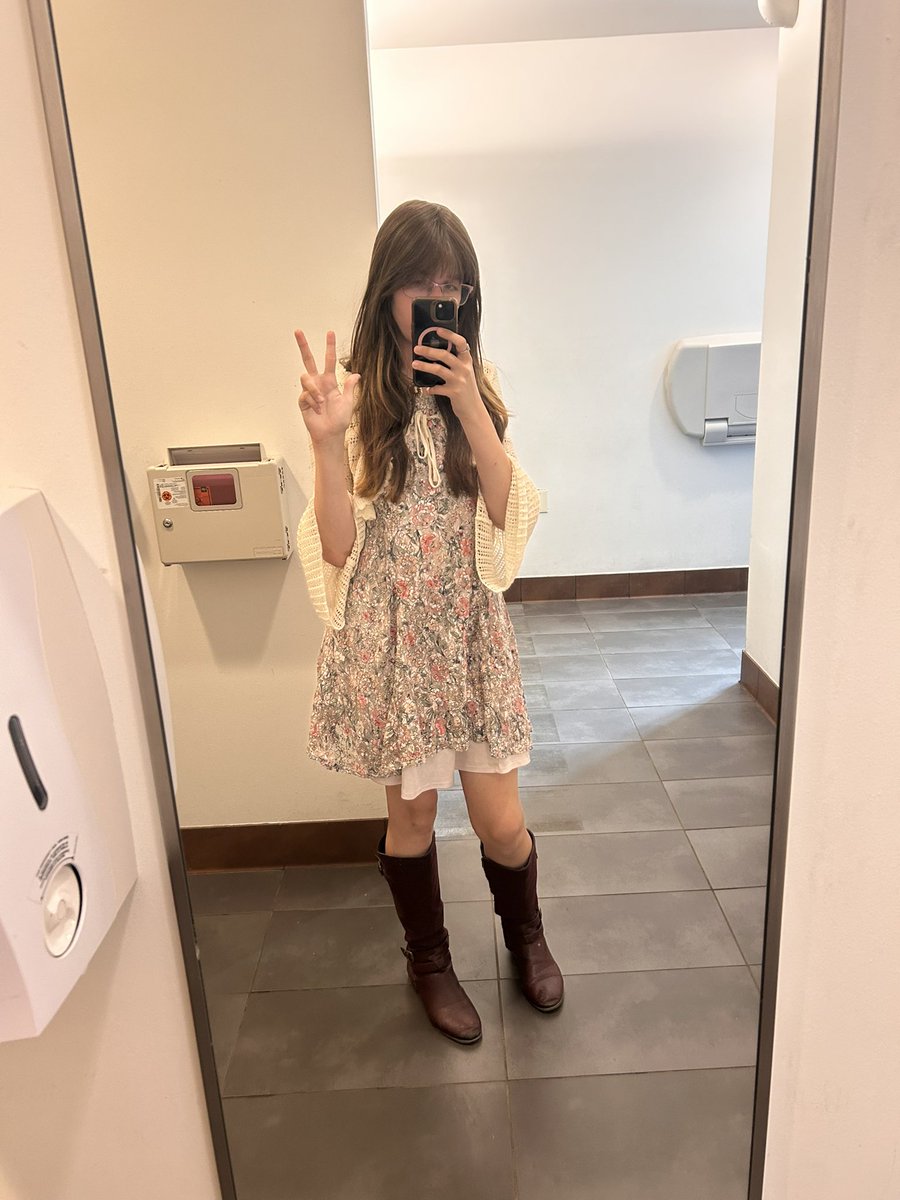 Libby but far more puppypilled tweet media