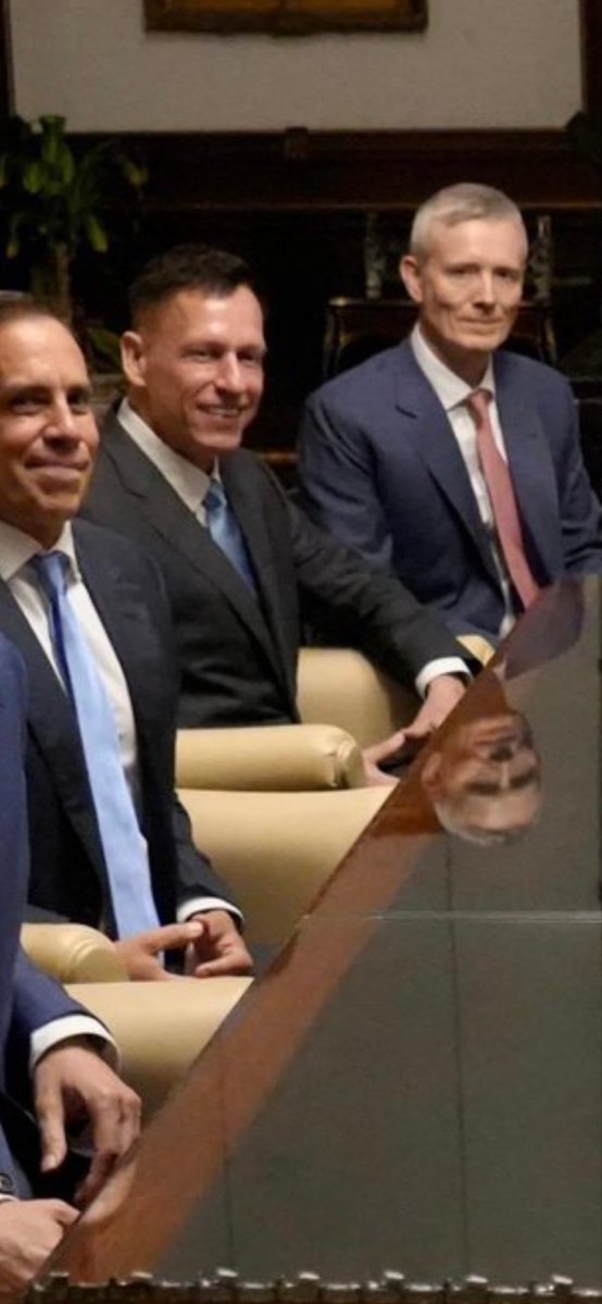 BeeMan23 tweet media