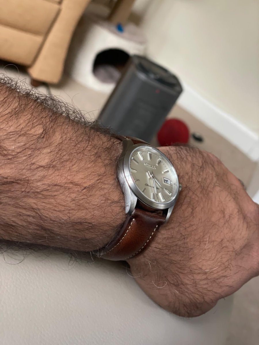 zhenhao888's tweet photo. Gomvadr vintage leather watch band, sweat-proof and comfortable. Durable and ready for any adventure.
#wristwatch #watchlovers #watches #watchcollector #instawatch #watchoftheday #watchnerd #watchmania #timepiece #watch #watchesofinstagram #watcheslovers #ootd #watchfan https://t.co/vdlXBmr9rX