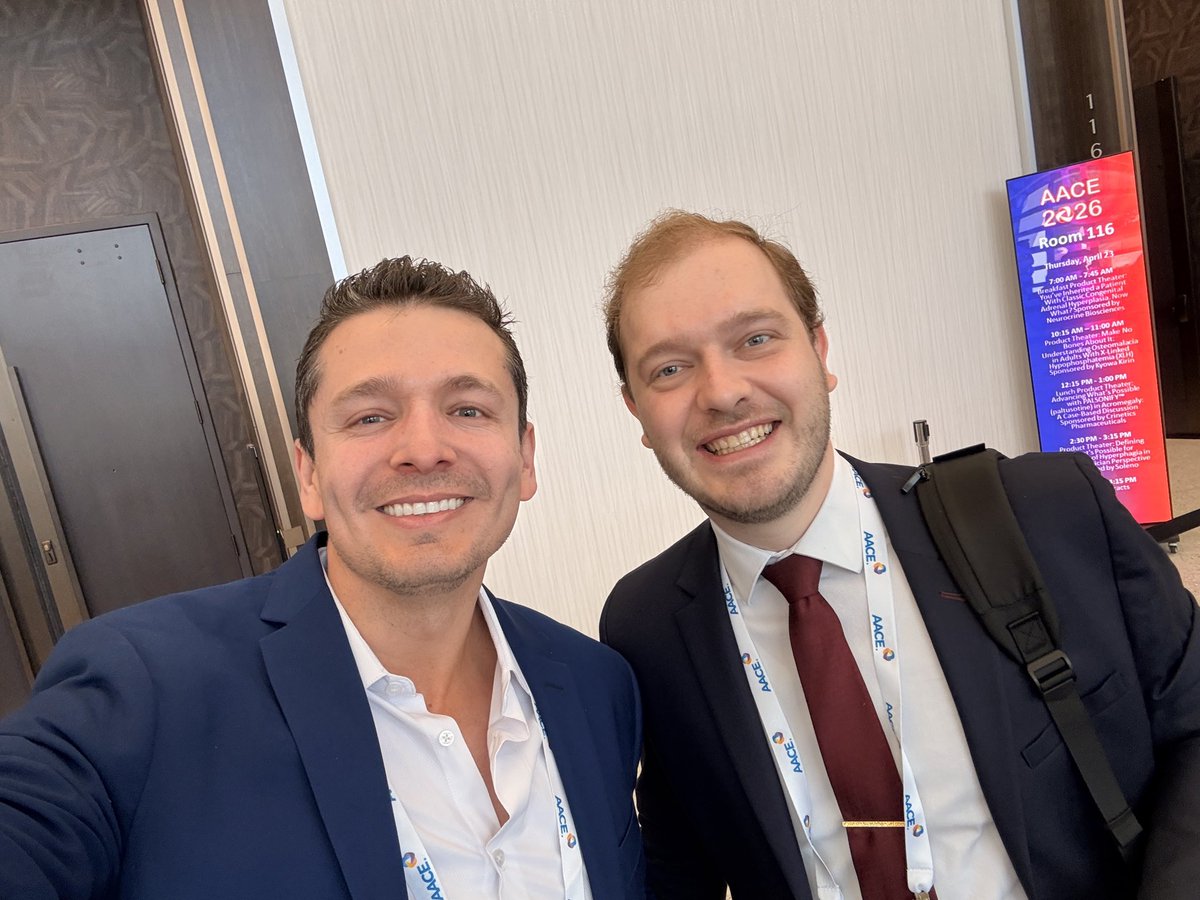 DrJairoNorena's tweet photo. Colombias in Endocrinology at @TheAACE! Un gusto toparme con @DavidToroT! #AACE2026 https://t.co/rcrDsvdOmr