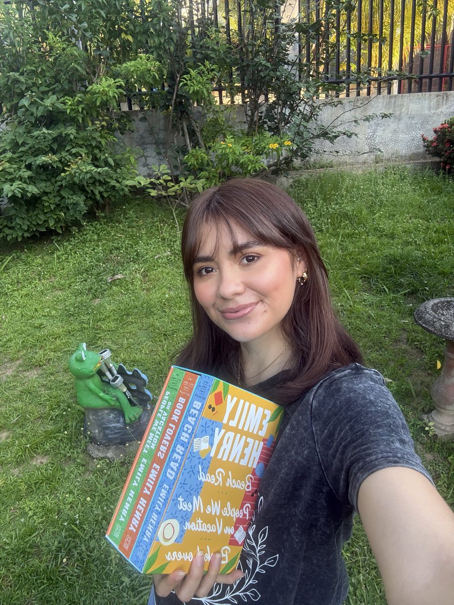 Angie Paz tweet media