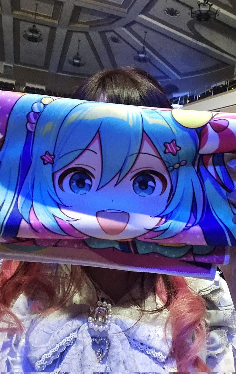 mirynth's tweet photo. Am happiest girl right now 🥹🥹🥹🥰🥰

#mikuexpo https://t.co/JhFhFD7qYS