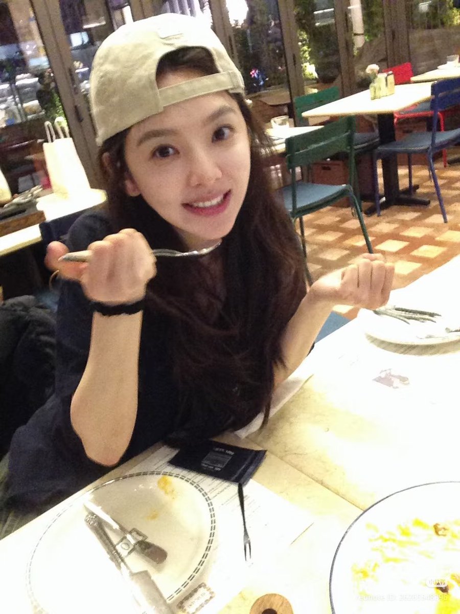 zhang ruonan files tweet media