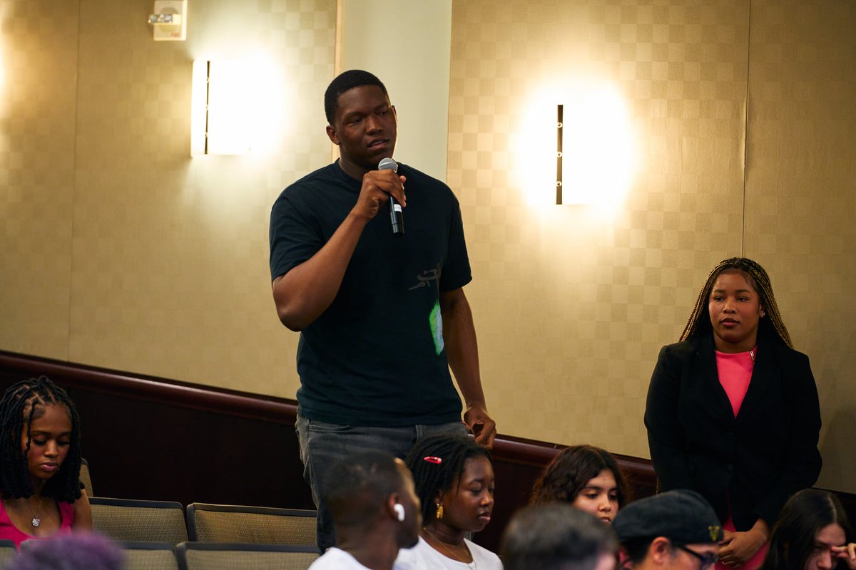 TeamTalaricoHQ's tweet photo. @jamestalarico held a townhall with students at the oldest public HBCU in Texas — Prairie View A&amp;M! https://t.co/TCiAqCfUzb