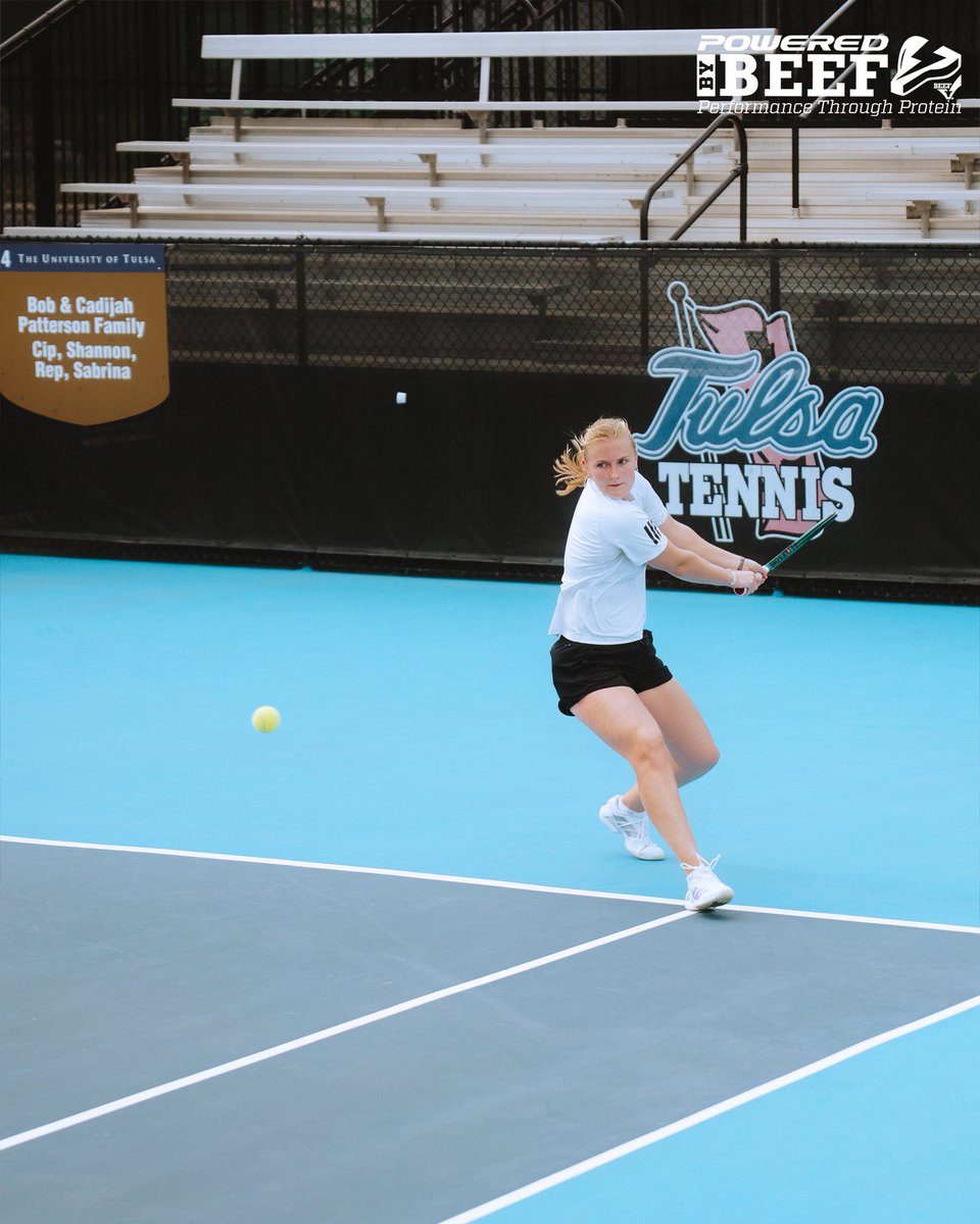 UNDwtennis's tweet image. Final prep. No Excuses. 

#UNDproud | #LGH | #ReachTheSummit