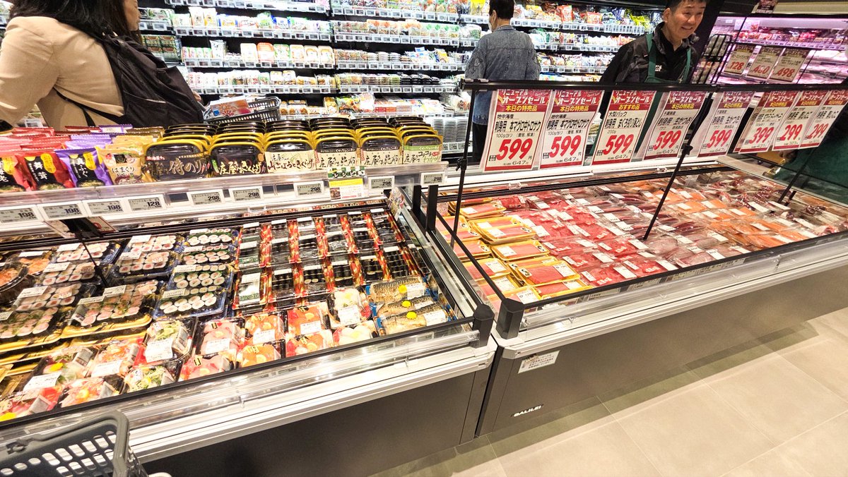 ワイズマート公式 tweet media