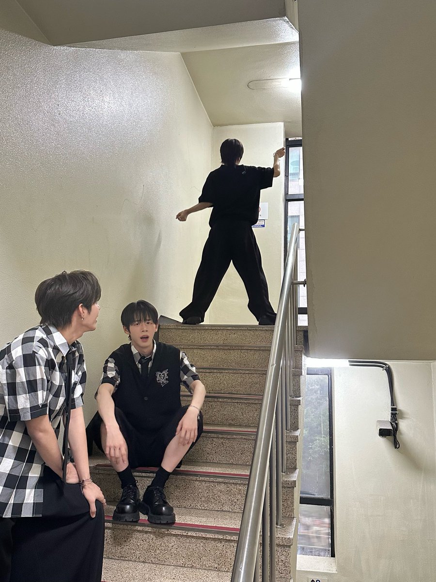 cat 🍓🚢⚓🌸 tweet media