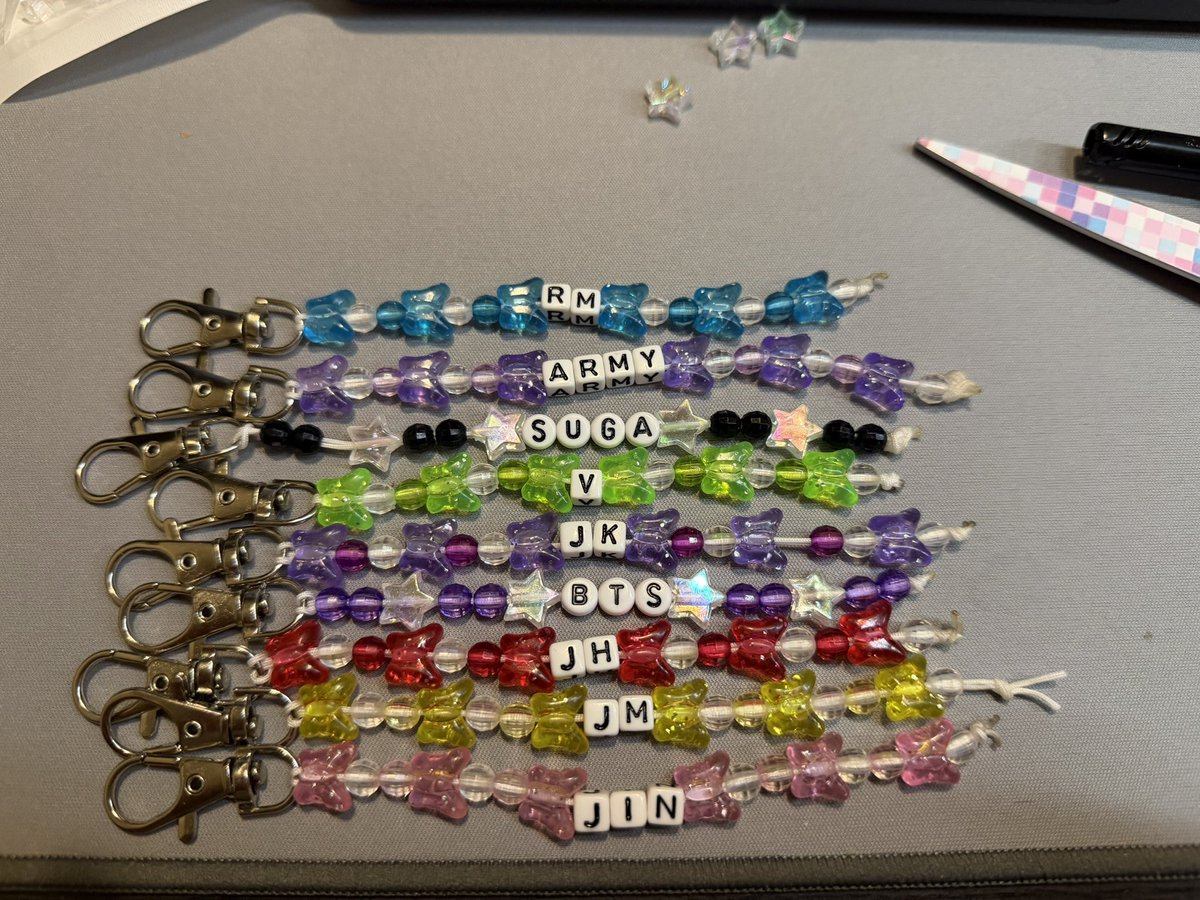 lauren is seeing bts 🤰🏽 tweet media