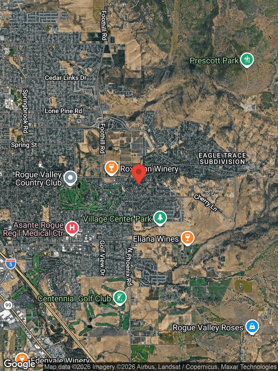 sofirewatch's tweet image. #MFD: Structure fire reported at 7:10:36 PM at 267 HARVARD PL, MEDFORD, OR. #OR #Fire #RogueValley #SouthernOregon google.com/maps/search/?a…
