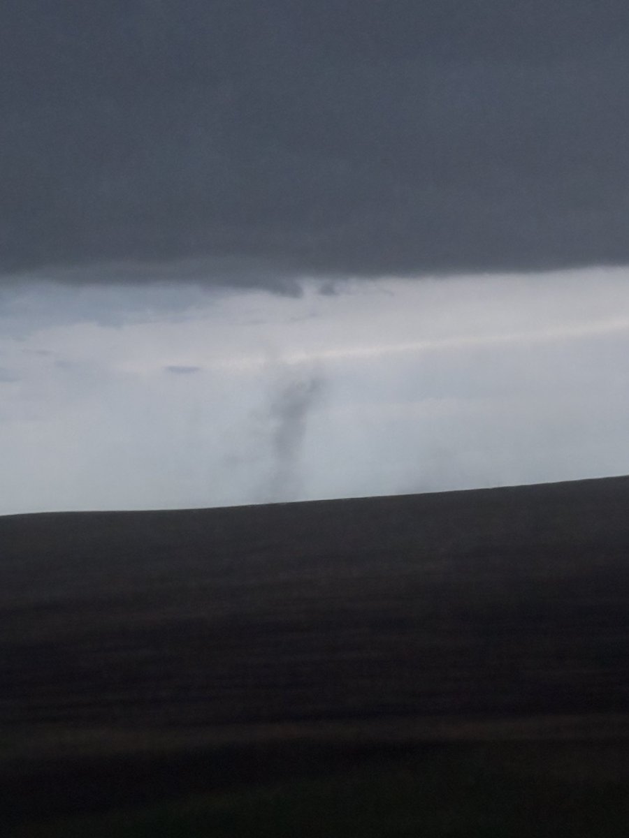 AdamCFamily's tweet photo. Un condensed tornado SE of Ames, Iowa today! https://t.co/RfpzRD0l0m