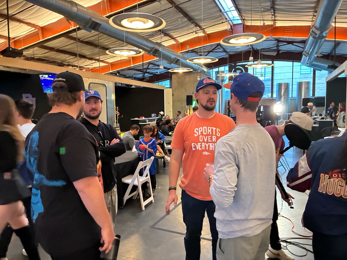 DNVR Broncos tweet media