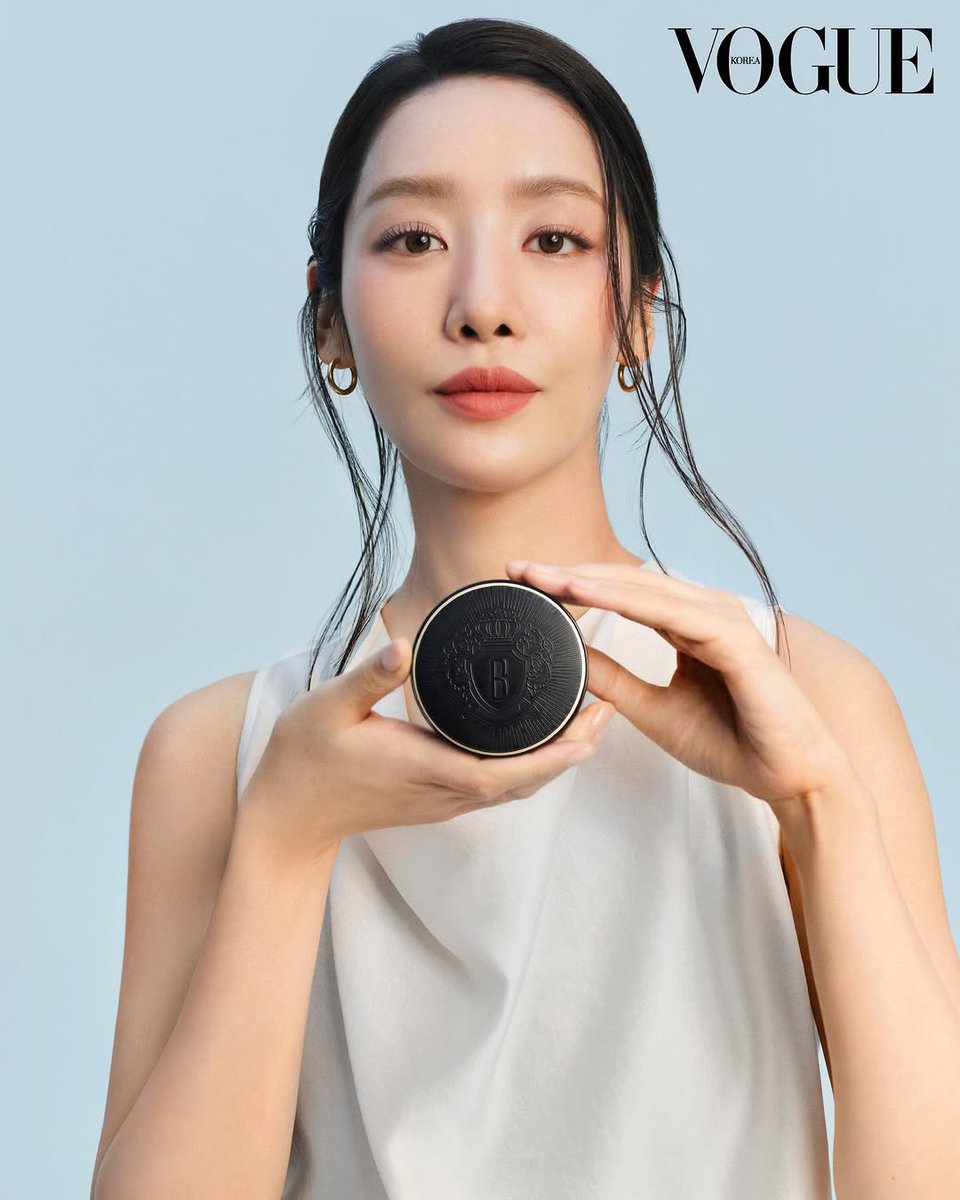 agency_garten10's tweet image. #AGENCYGARTEN #ARTIST 
MAKE-UP BY
LEE YOUNG (ins@ leeyoung220)
FOR #VOGUE X #BOBBYBROWN APR 2026.
-
#에이전시가르텐 #가르텐 #메이크업 
#이영 #차주영
#보그코리아 #바비브라운 #보그 #화보 #매거진 #잡지

blog.naver.com/agencygarten/2…