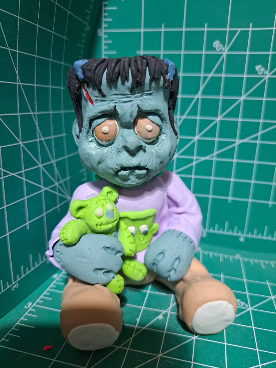 DeanaDemko's tweet image. Come out to @ChillerTheatre and pick up your #oneofakind #handmade #littlereplicants #replicants #handsculpted this weekend!