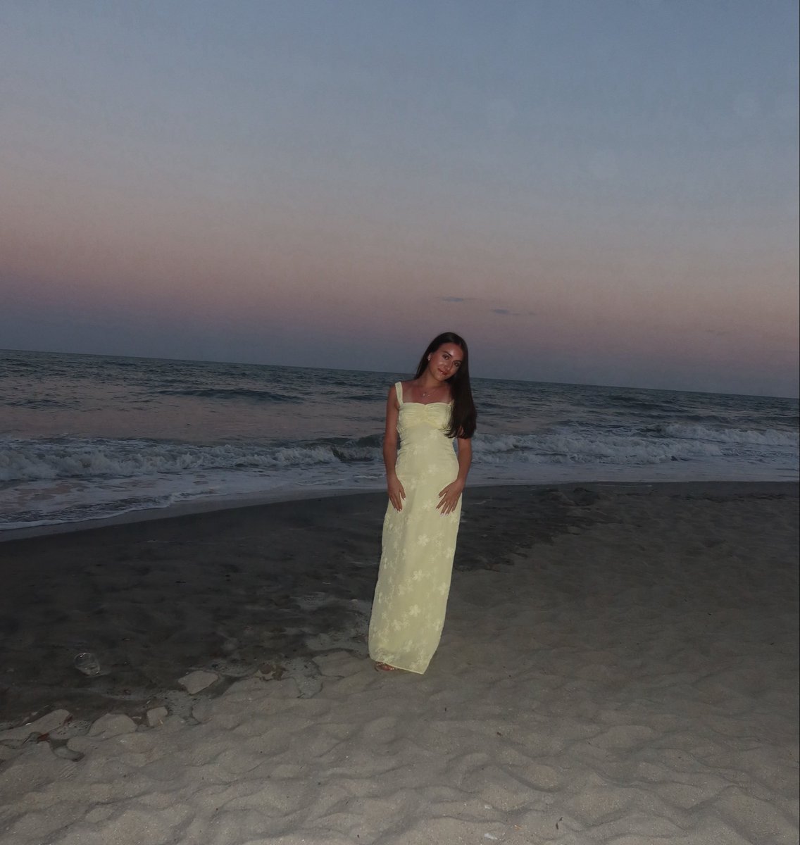 bella ୨୧ tweet media
