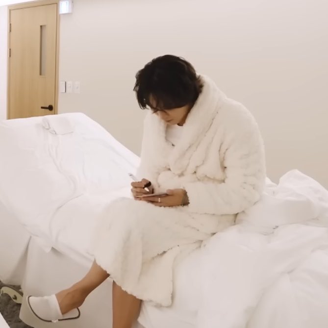 nura ℘ tweet media